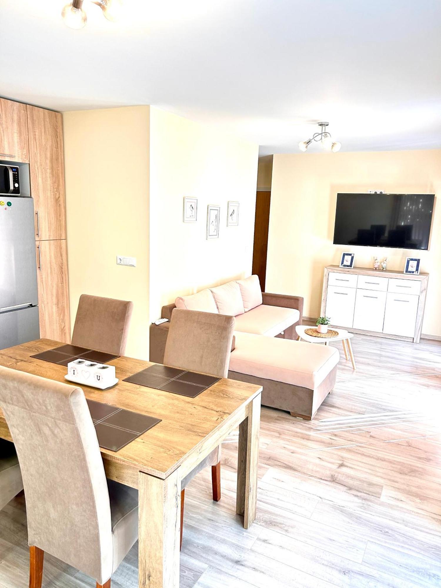 франческа Apartment Warna